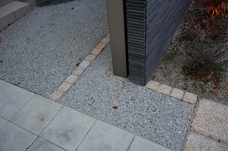 カーポート柱まわり洗い出し